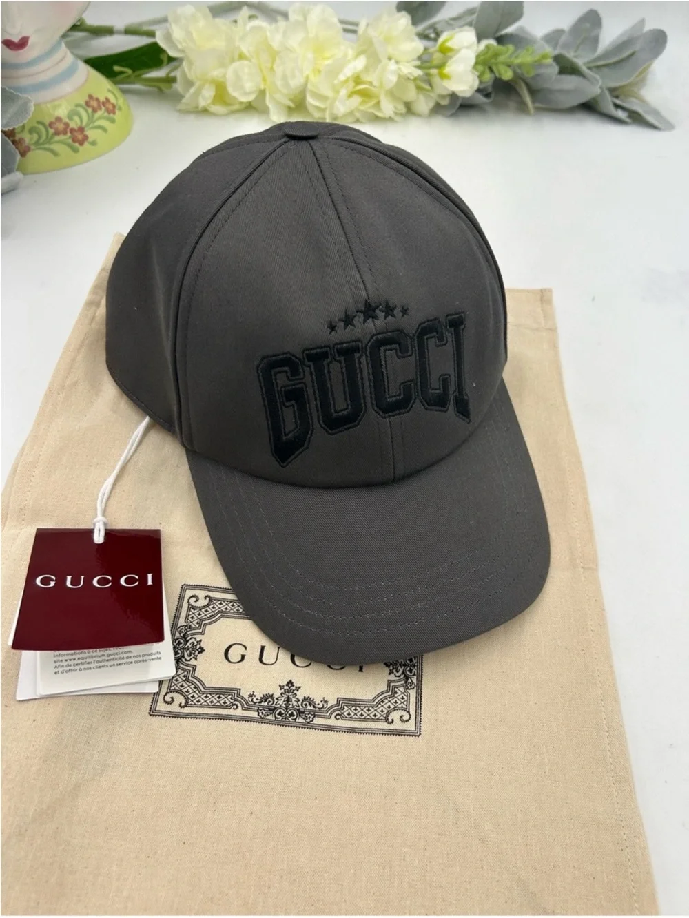 Men’s Gucci, cotton canvas embroidered logo baseball cap size medium adjustable